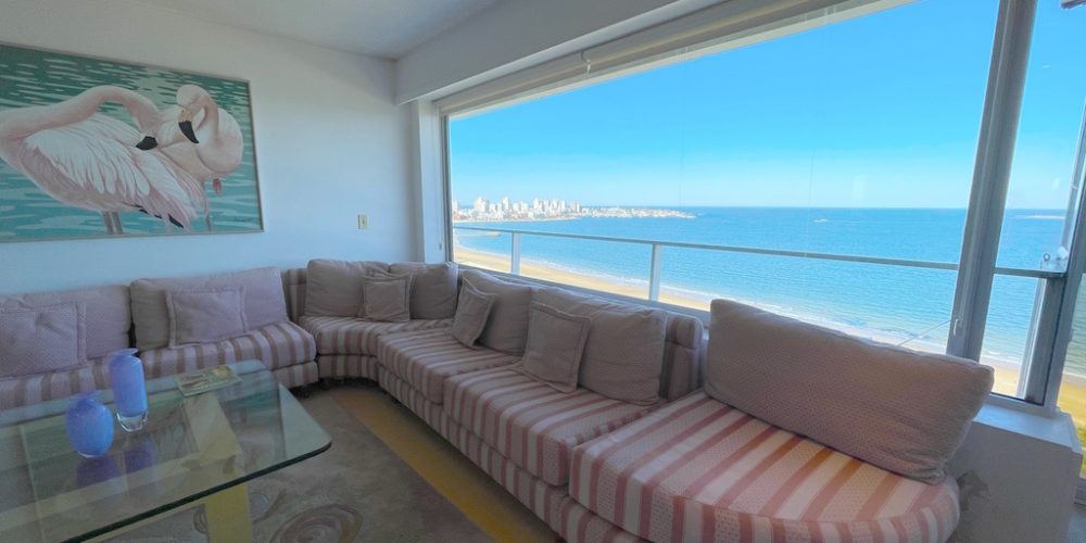 Lujoso piso en Playa Mansa vende Punta del Este Investments