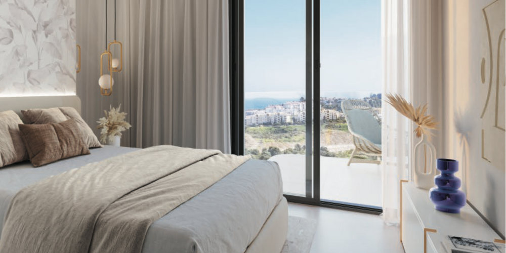 Dormitorio con vista al Mediterraneo de estos lujosos departamentos en Mijas- Vende Costa del Sol Espana Inversiones Inmobiliarias