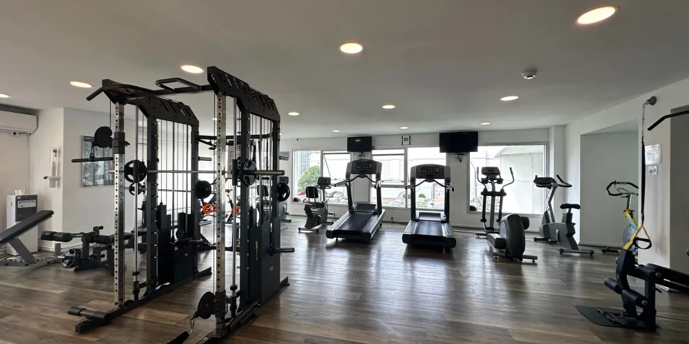 15.gimnasio-edificio-playa-mansa