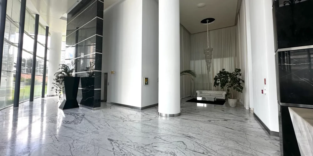 2.departamento-playa-mansa-lobby-edificio