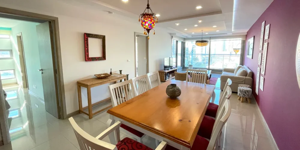 02-apartamento-playa-brava-comedor