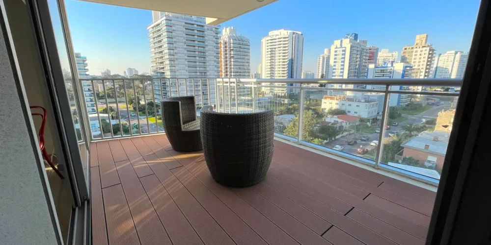 04-apartamento-playa-brava-terraza