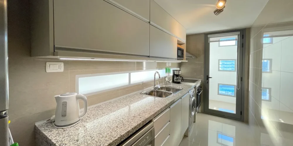 10-apartamento-playa-brava-cocina