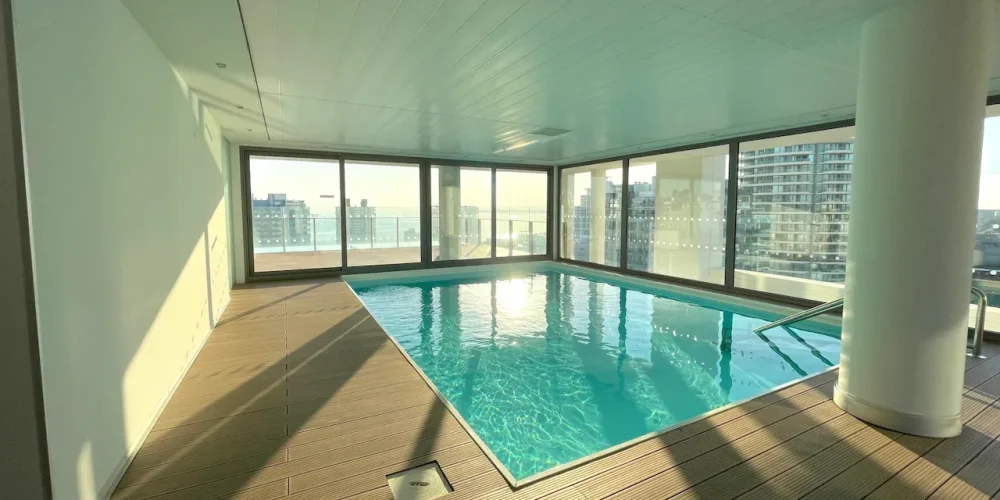 13-apartamento-playa-brava-piscina-climatizada