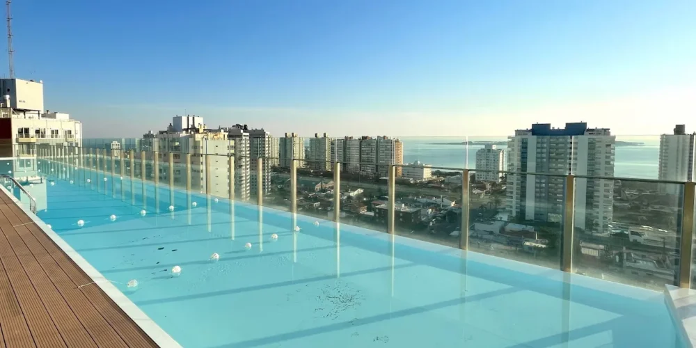 16-apartamento-playa-brava-piscina-panoramica-vista-mar